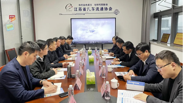 �����쵼һ�и�����ʡ��Э���н���